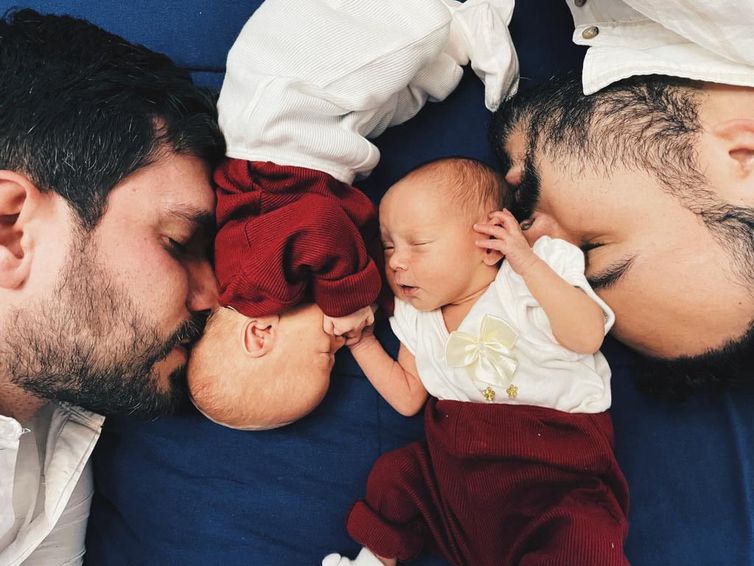 Casais gays podem ter bebês com material genético dos dois pais