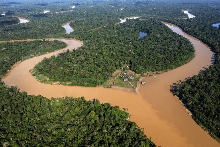 Base da Funai: na entrada na Terra Indígena