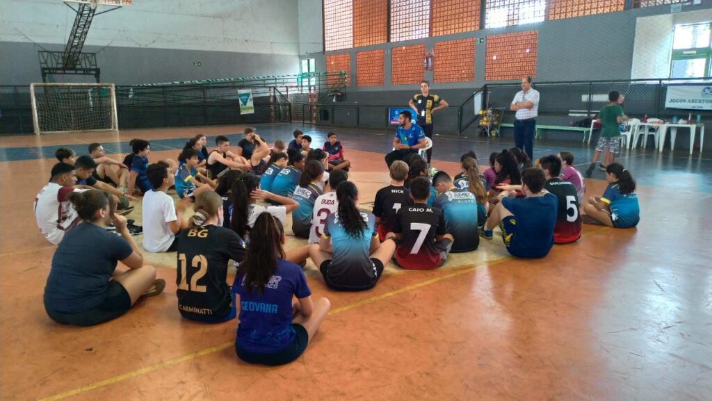 Elizeu Batista deixa a Amec após 14 anos; Romeu Moreira elogia a dedicação do monitor de Handebol