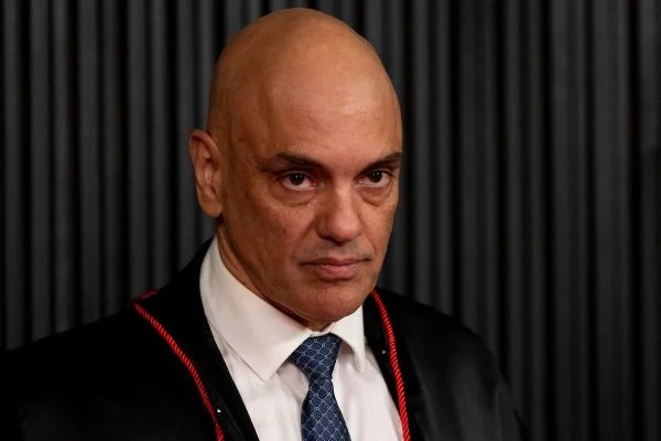 Moraes manda PT e redes sociais tirarem do ar fala de Bolsonaro sobre venezuelanas