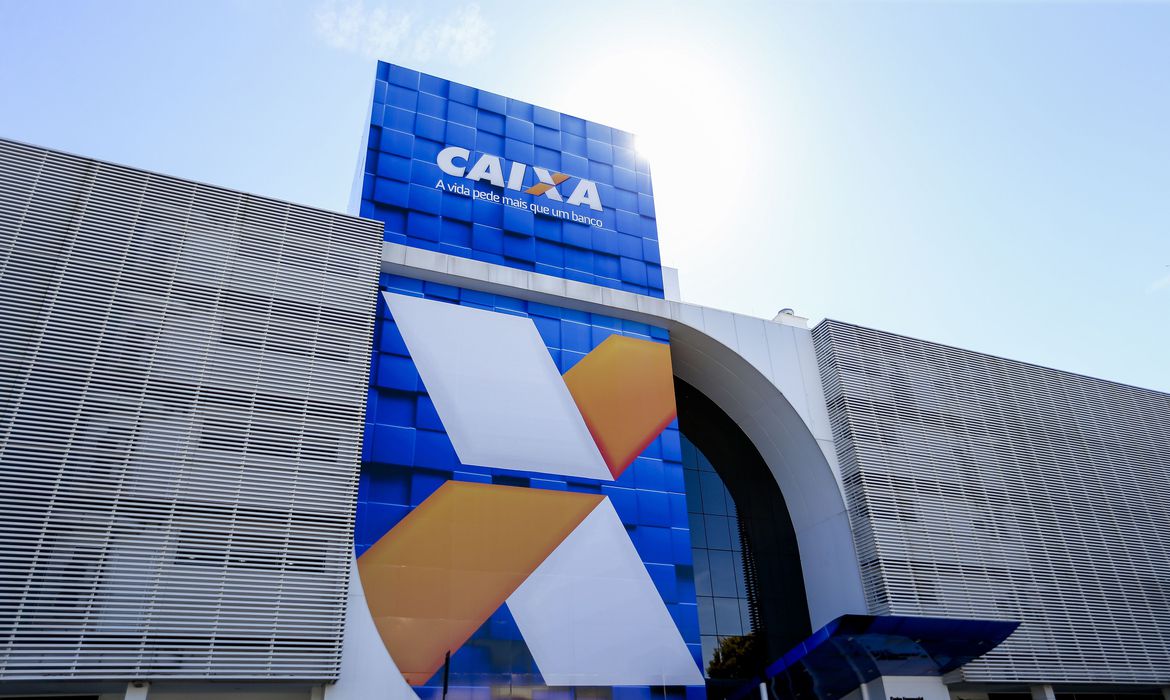 Caixa suspende consignado do Auxílio Brasil por 24 horas