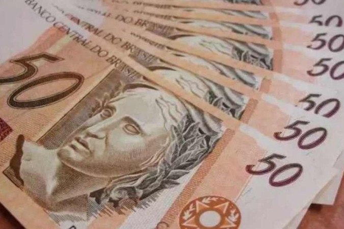 Homem recebe R$ 8,3 mil por engano e não quer devolver