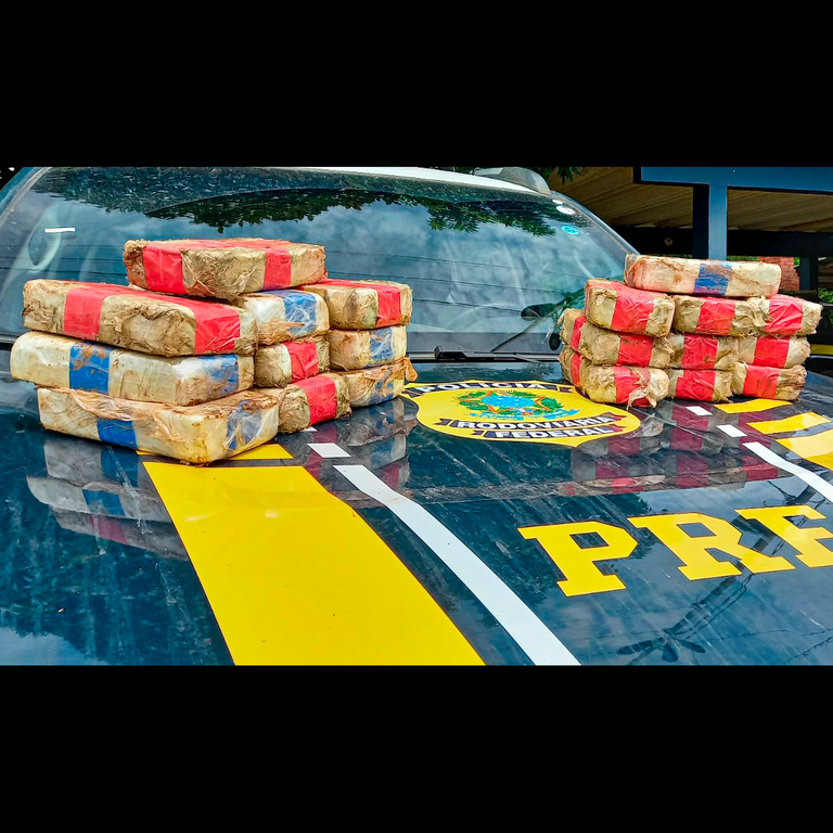 PRF e DENARC apreendem quase 21 Kg de pasta base de cocaína em Porto Velho