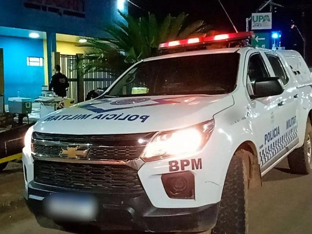 Jovem é esfaqueado pelo filho da ex-mulher em Porto Velho