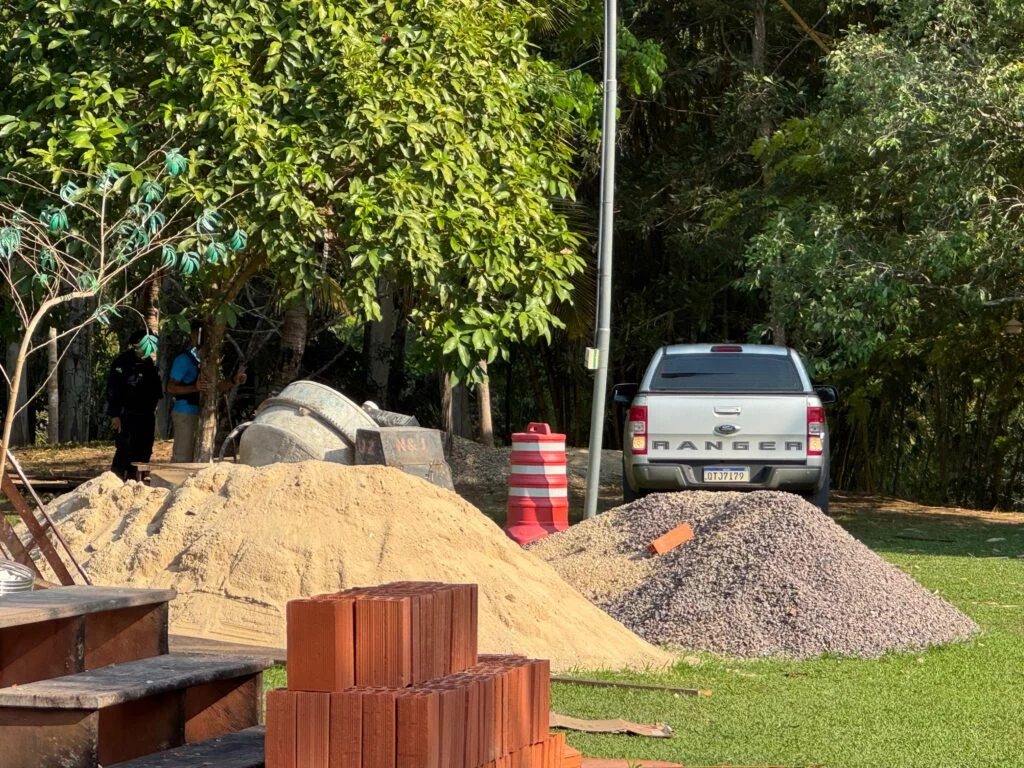 6ACBF32C-199F-4A1B-BE1E-8F41C54A38C4-1024x768 Urgente: Deputado estadual Jean Mendonça e enteada são feitos reféns em Pimenta Bueno