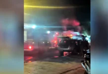 O que teria provocado o incêndio que destruiu automóvel no centro de Cacoal?