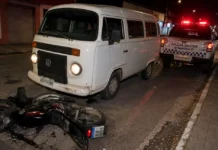 Motorista de Kombi é conduzido à delegacia após recusar bafômetro e resistir à abordagem em Cacoal, RO